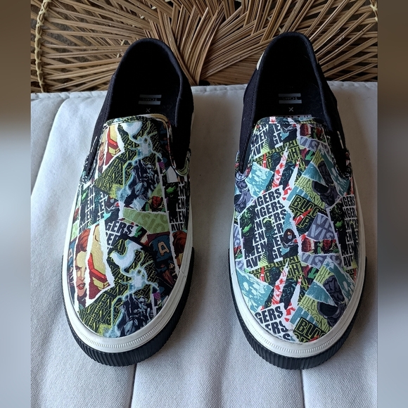 Marvel Other - Toms Marvel Mens Black and Colorful Graphic Sneakers_12